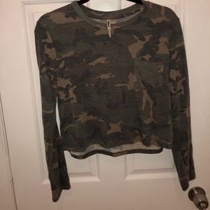 Camo crop top